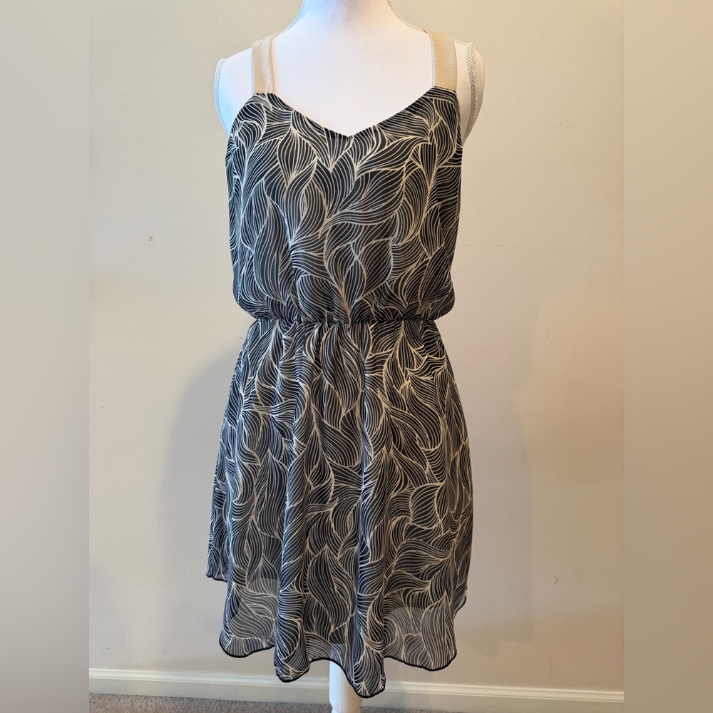 Final Touch Black and Cream Patterned Mini Sun Dress Sleeveless Size Small